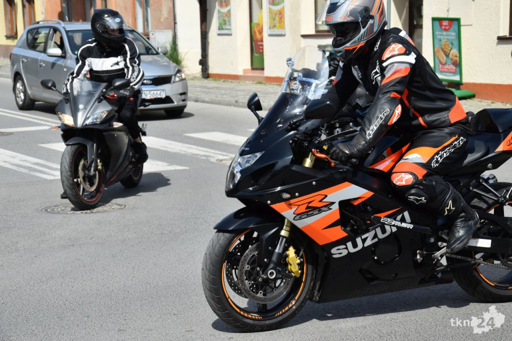 Czarna Flota rozpoczęła sezon motocyklowy w centrum Końskich [wideo, zdjęcia]