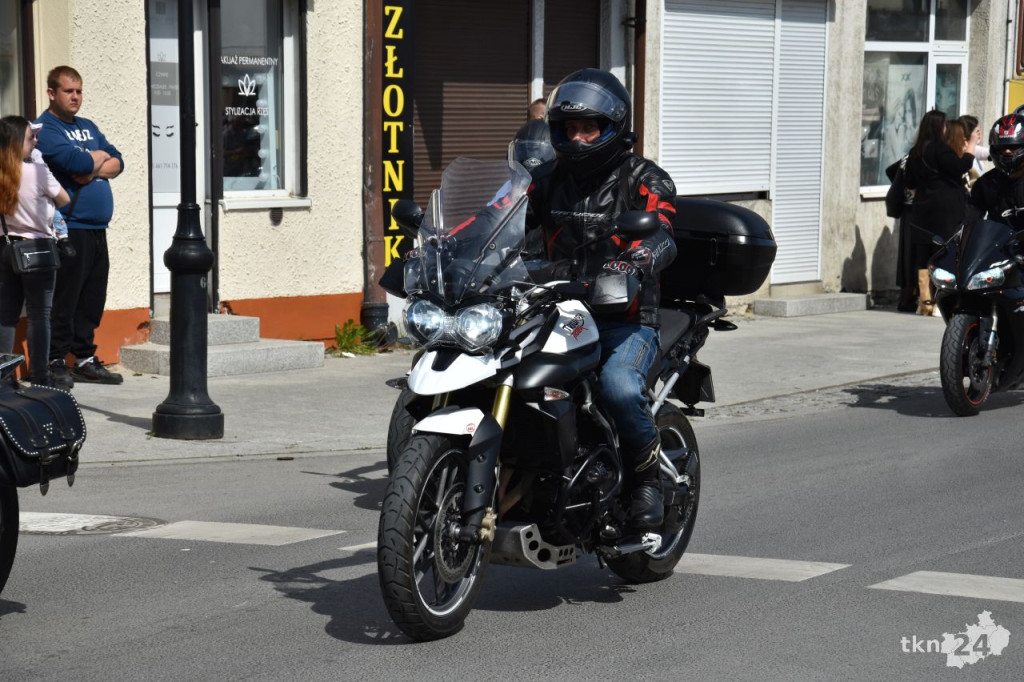 Czarna Flota rozpoczęła sezon motocyklowy w centrum Końskich [wideo, zdjęcia]