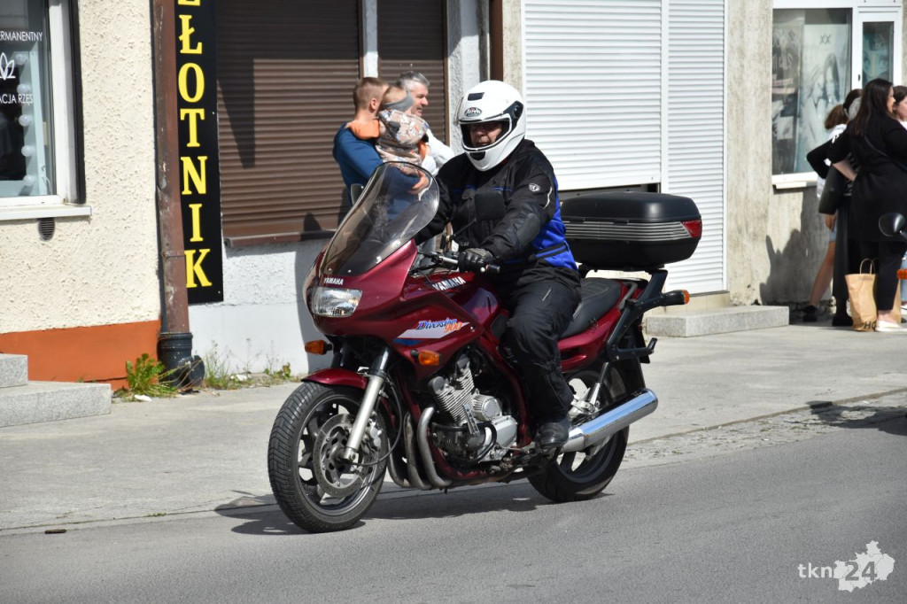 Czarna Flota rozpoczęła sezon motocyklowy w centrum Końskich [wideo, zdjęcia]