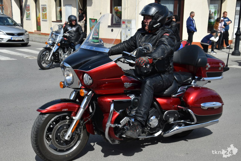 Czarna Flota rozpoczęła sezon motocyklowy w centrum Końskich [wideo, zdjęcia]