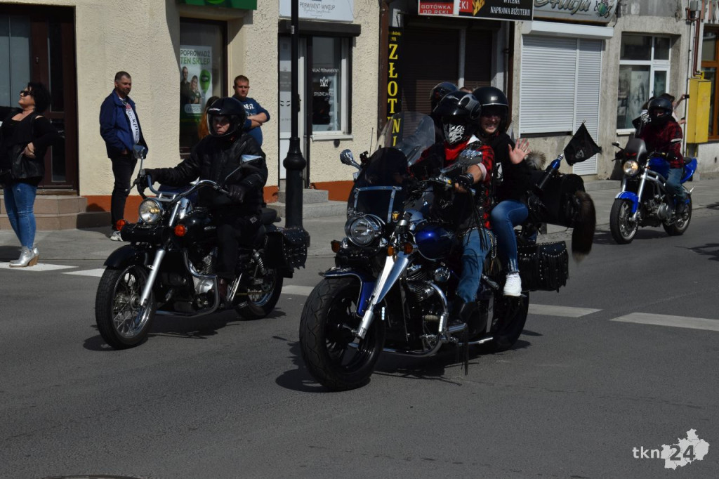 Czarna Flota rozpoczęła sezon motocyklowy w centrum Końskich [wideo, zdjęcia]
