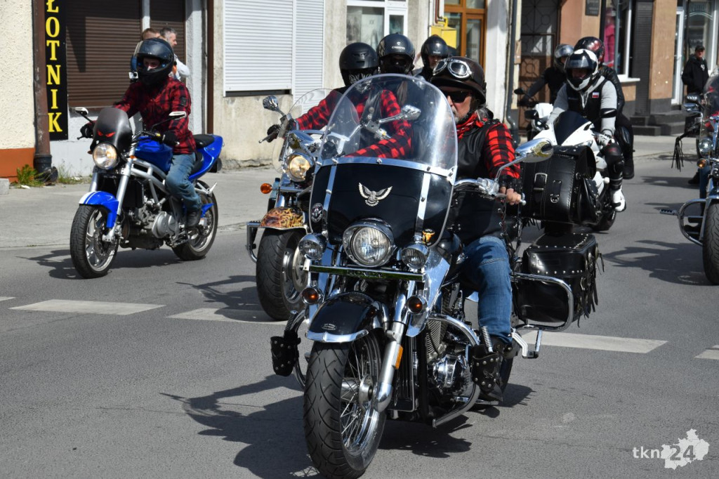Czarna Flota rozpoczęła sezon motocyklowy w centrum Końskich [wideo, zdjęcia]