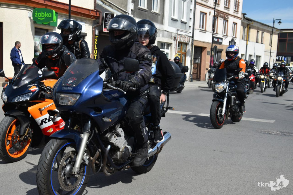 Czarna Flota rozpoczęła sezon motocyklowy w centrum Końskich [wideo, zdjęcia]