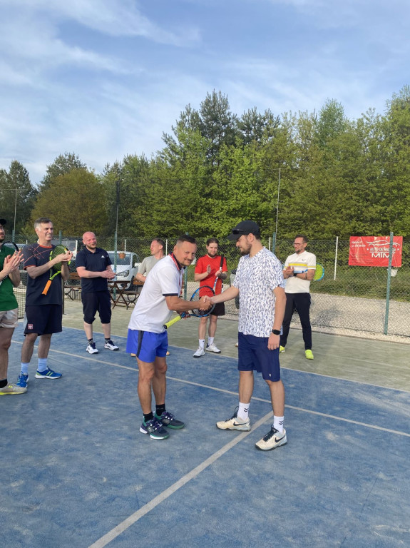 Dinozaury zmierzyły się z Młodymi Wilkami na Red Bridge Cup [zdjęcia]