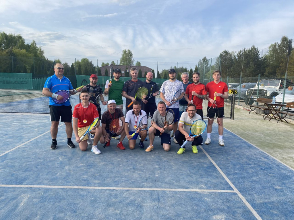 Dinozaury zmierzyły się z Młodymi Wilkami na Red Bridge Cup [zdjęcia]