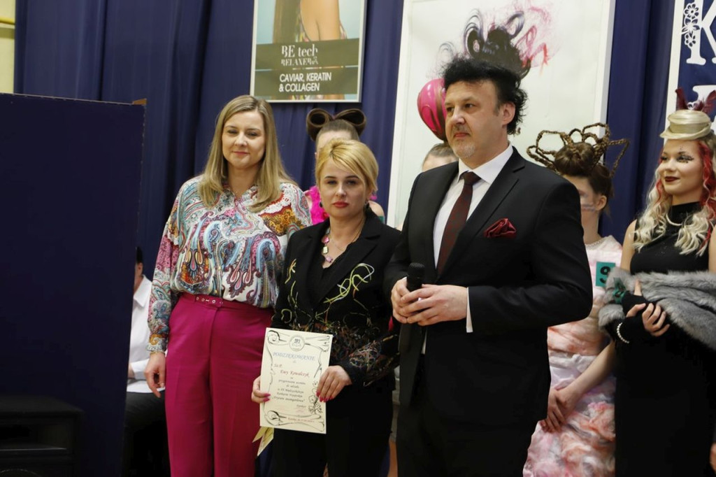 IX Międzyszkolny Konkurs Fryzjerski w awangardowym stylu [wideo, zdjęcia]