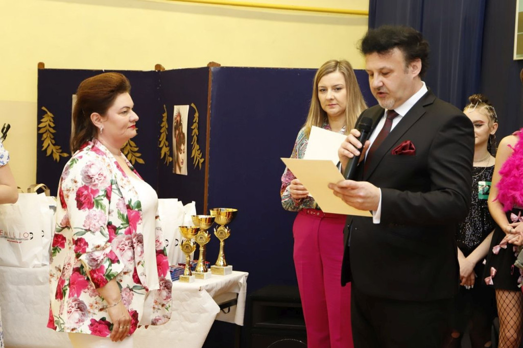 IX Międzyszkolny Konkurs Fryzjerski w awangardowym stylu [wideo, zdjęcia]