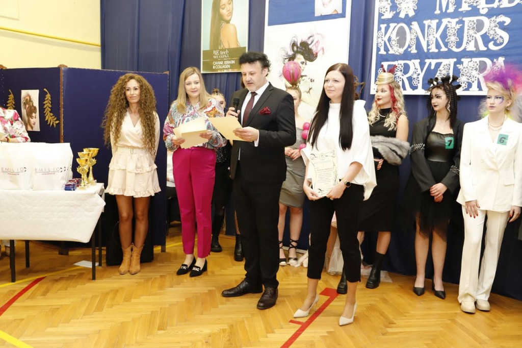 IX Międzyszkolny Konkurs Fryzjerski w awangardowym stylu [wideo, zdjęcia]
