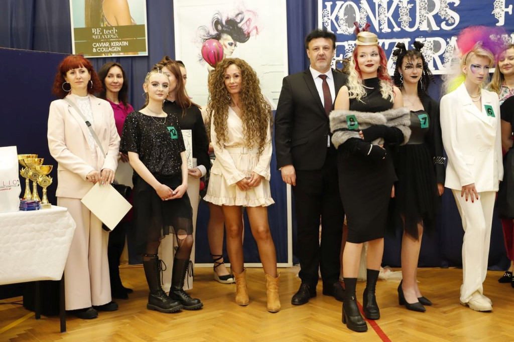 IX Międzyszkolny Konkurs Fryzjerski w awangardowym stylu [wideo, zdjęcia]