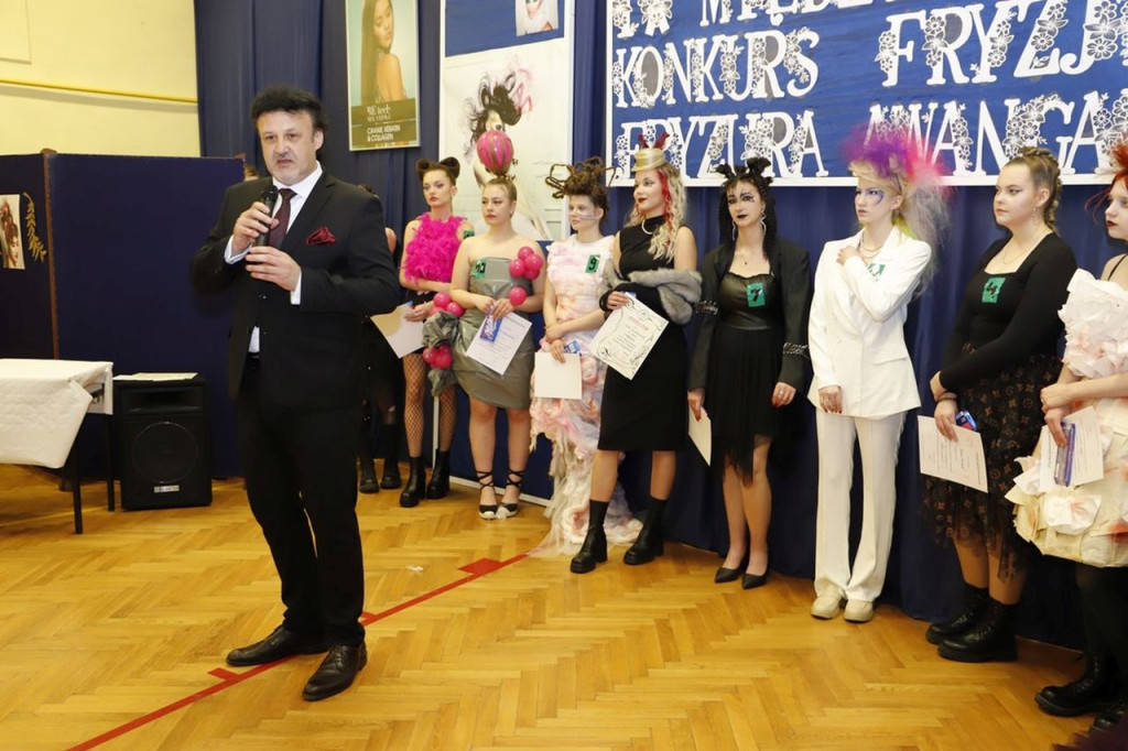 IX Międzyszkolny Konkurs Fryzjerski w awangardowym stylu [wideo, zdjęcia]