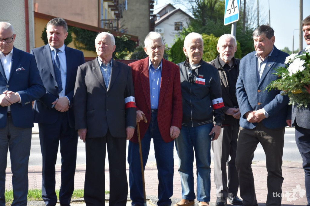 Gmina Końskie oraz ZPO Pomyków upamiętnili majora Hubala [wideo, zdjęcia]