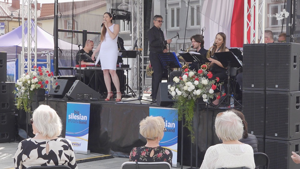 Majówkowe nastroje. Zobaczcie fragmenty koncertu Big Silesian Band i Krzysztofa Kiljańskiego w Końskich!