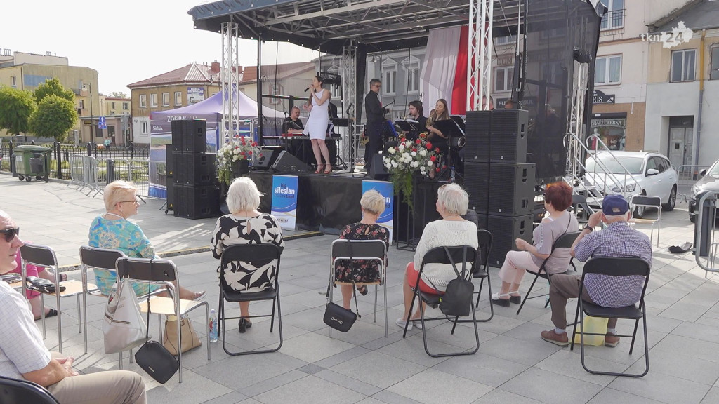 Majówkowe nastroje. Zobaczcie fragmenty koncertu Big Silesian Band i Krzysztofa Kiljańskiego w Końskich!