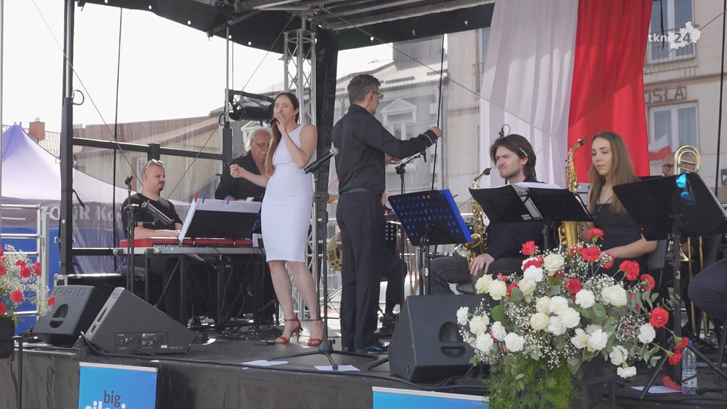 Majówkowe nastroje. Zobaczcie fragmenty koncertu Big Silesian Band i Krzysztofa Kiljańskiego w Końskich!