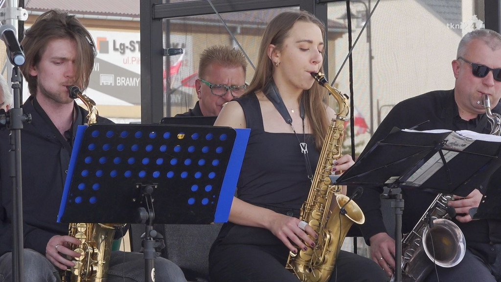 Majówkowe nastroje. Zobaczcie fragmenty koncertu Big Silesian Band i Krzysztofa Kiljańskiego w Końskich!