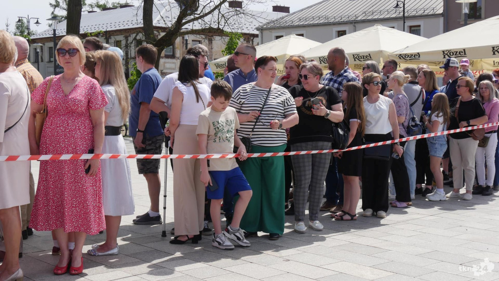 Piękna majowa uroczystość na rynku w Końskich! Relacja [wideo, foto]
