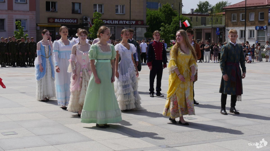 Piękna majowa uroczystość na rynku w Końskich! Relacja [wideo, foto]