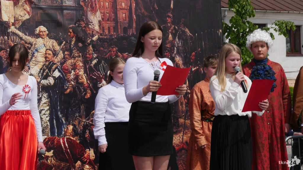 Piękna majowa uroczystość na rynku w Końskich! Relacja [wideo, foto]