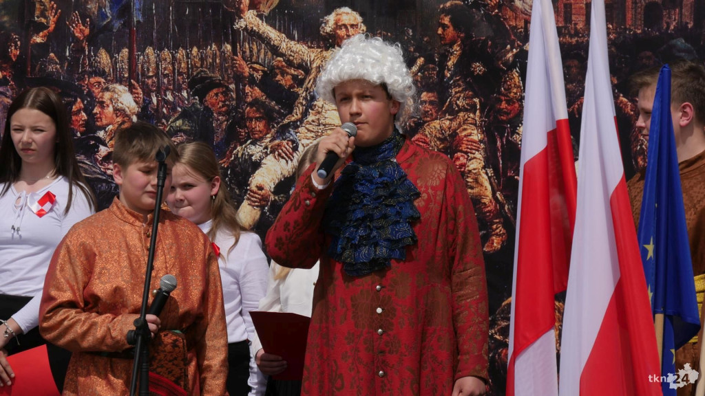 Piękna majowa uroczystość na rynku w Końskich! Relacja [wideo, foto]
