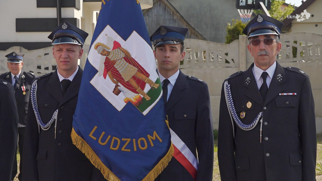 Dzień strażaka w Niekłaniu z poświęceniem nowej remizy [wideo, zdjęcia]