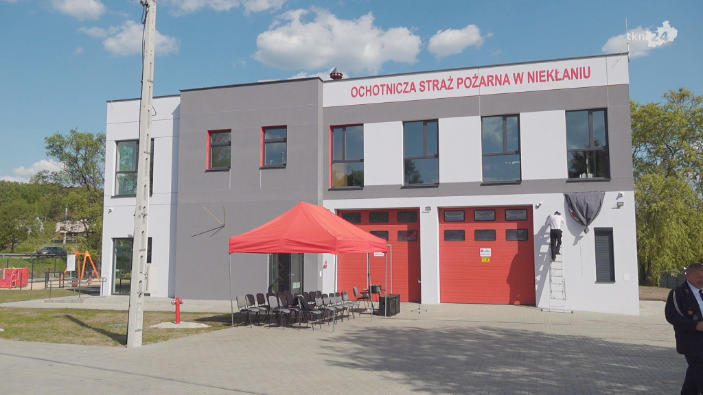 Dzień strażaka w Niekłaniu z poświęceniem nowej remizy [wideo, zdjęcia]