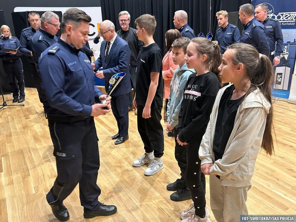 Konkurs wiedzy o bezpieczeństwie drogowym w Koneckim Centrum Kultury [wideo, zdjęcia]