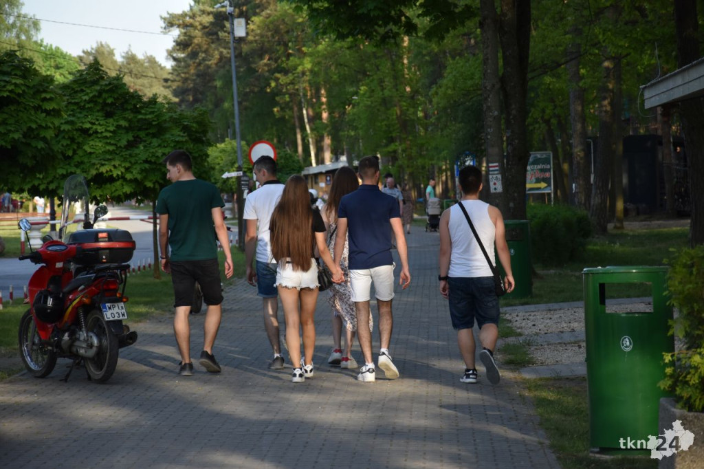 Tłumy nad zalewem w Sielpi w weekend majowy [wideo, zdjęcia]