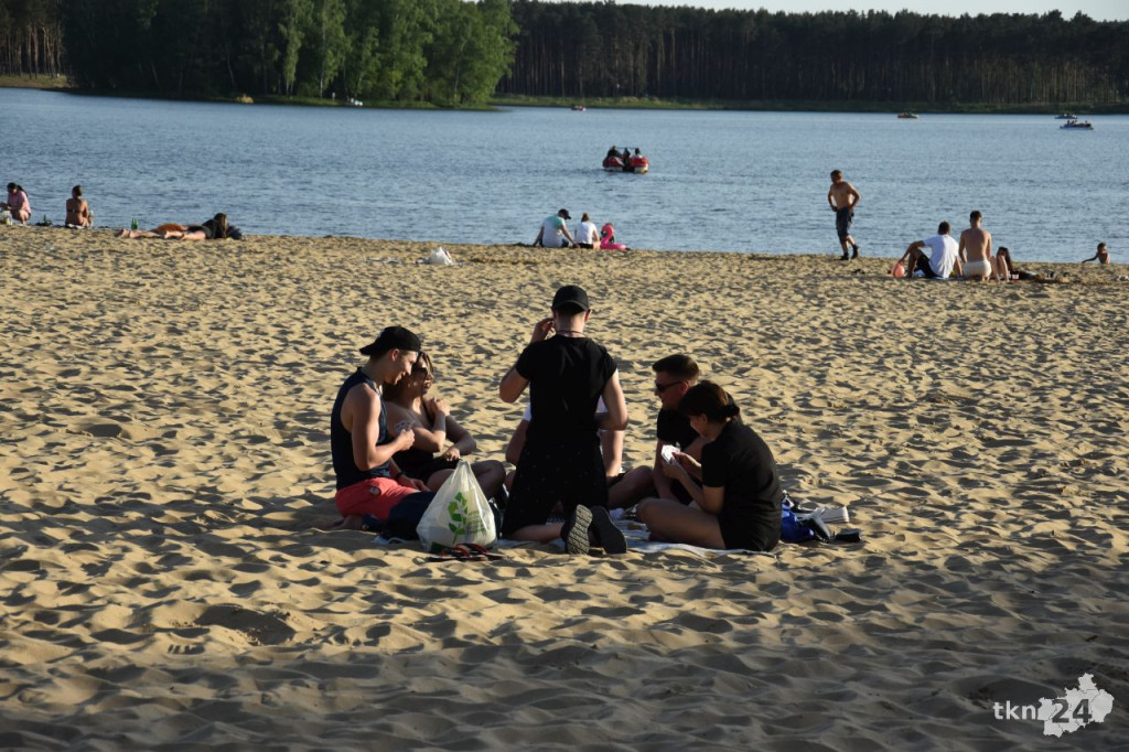Tłumy nad zalewem w Sielpi w weekend majowy [wideo, zdjęcia]