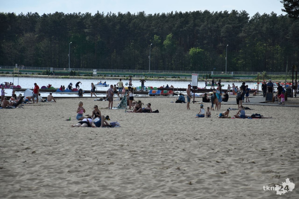 Tłumy nad zalewem w Sielpi w weekend majowy [wideo, zdjęcia]
