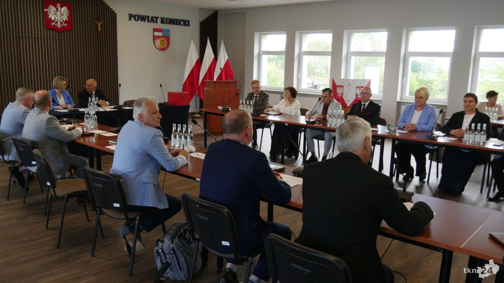 Znamy starostę, zarząd i prezydium rady w powiecie koneckim! [wideo, zdjęcia]