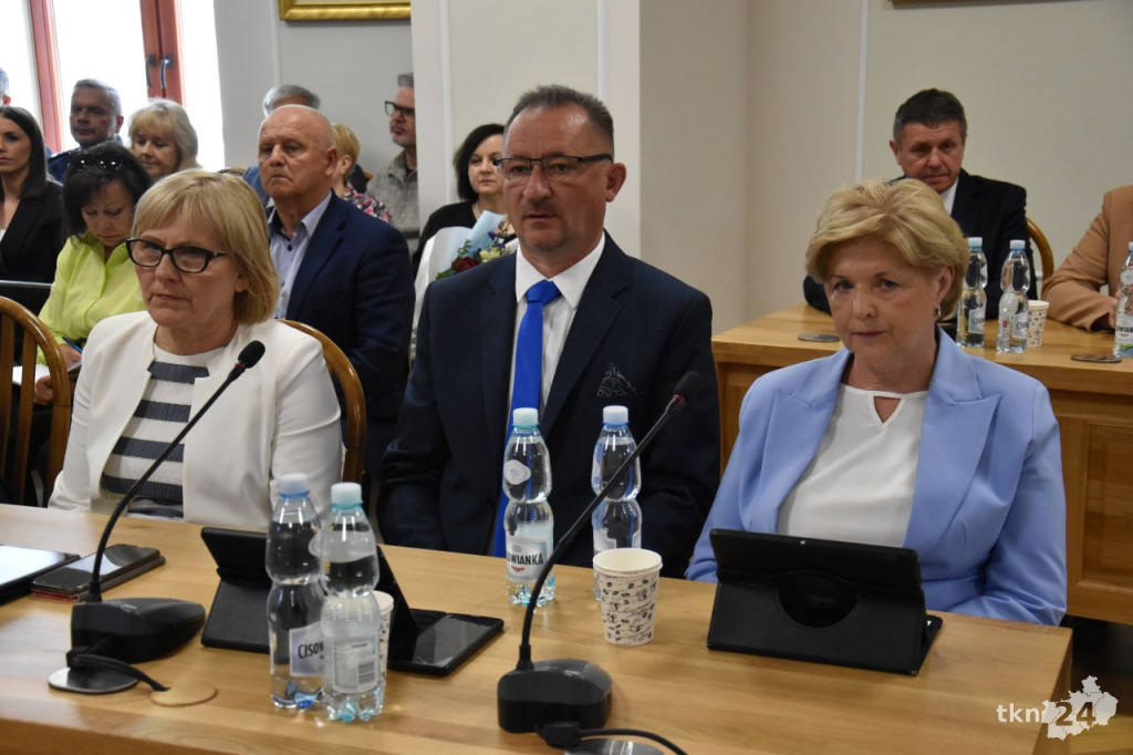 Słoka przewodniczącym. Obratański ze stabilną większością. Pierwsza sesja w gminie Końskie [wideo, zdjęcia]