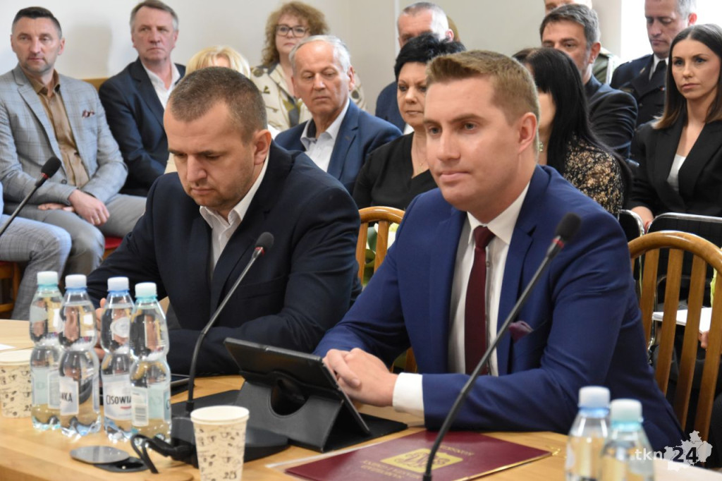 Słoka przewodniczącym. Obratański ze stabilną większością. Pierwsza sesja w gminie Końskie [wideo, zdjęcia]