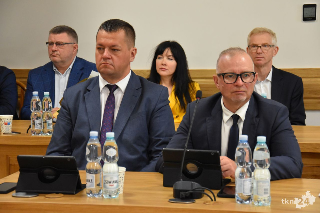 Słoka przewodniczącym. Obratański ze stabilną większością. Pierwsza sesja w gminie Końskie [wideo, zdjęcia]