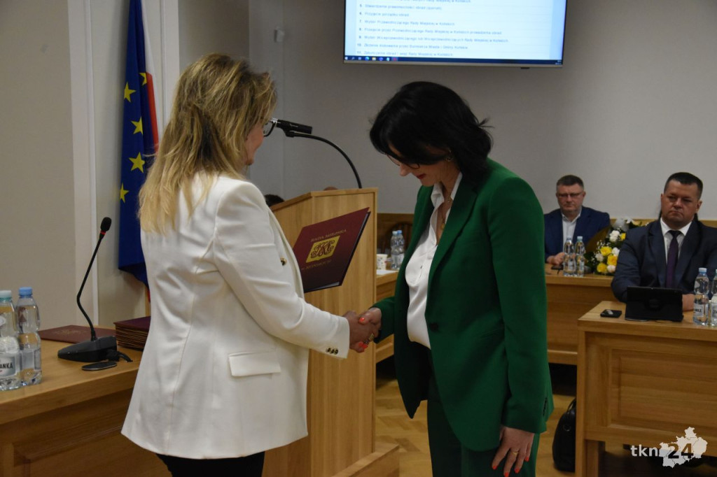 Słoka przewodniczącym. Obratański ze stabilną większością. Pierwsza sesja w gminie Końskie [wideo, zdjęcia]