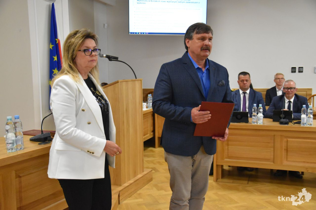 Słoka przewodniczącym. Obratański ze stabilną większością. Pierwsza sesja w gminie Końskie [wideo, zdjęcia]