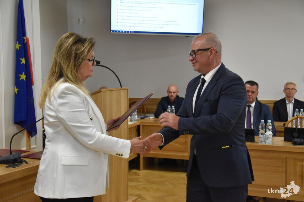 Słoka przewodniczącym. Obratański ze stabilną większością. Pierwsza sesja w gminie Końskie [wideo, zdjęcia]