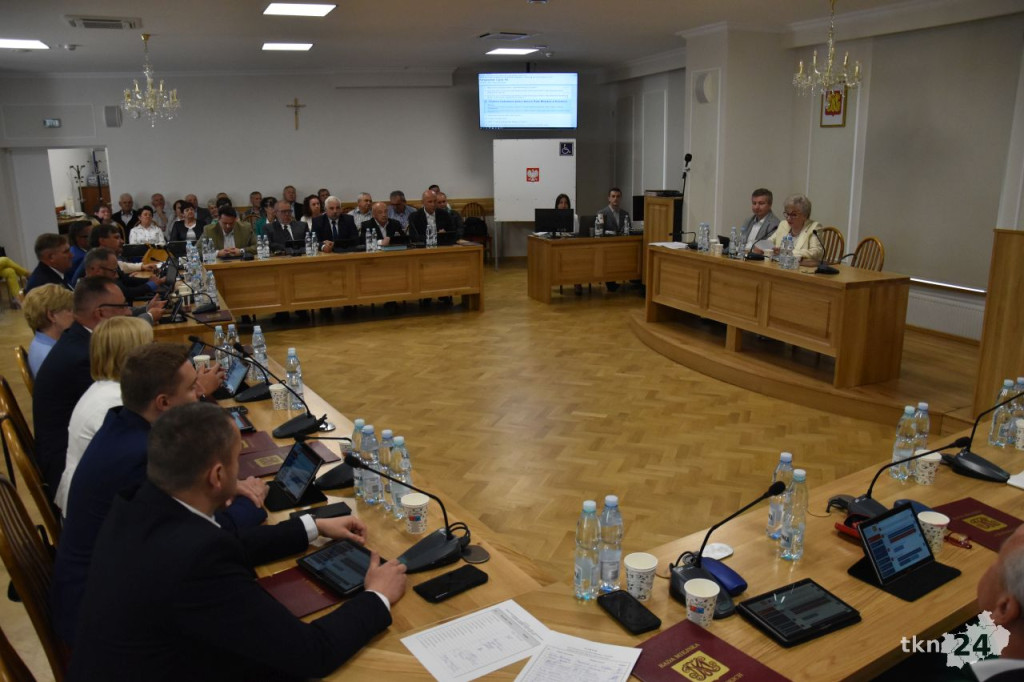 Słoka przewodniczącym. Obratański ze stabilną większością. Pierwsza sesja w gminie Końskie [wideo, zdjęcia]