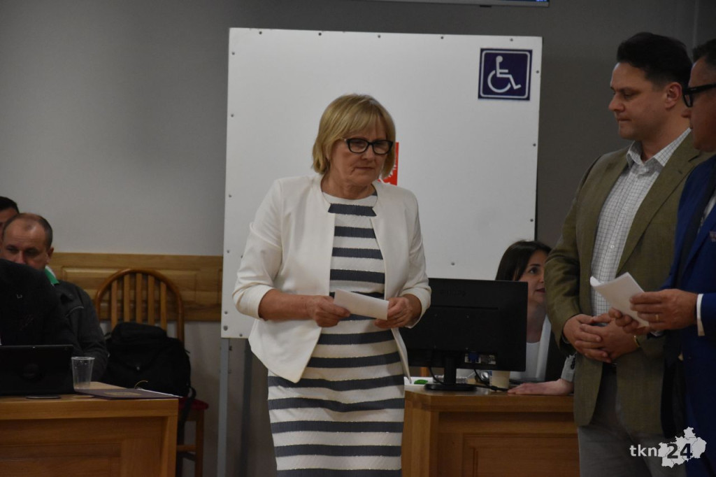 Słoka przewodniczącym. Obratański ze stabilną większością. Pierwsza sesja w gminie Końskie [wideo, zdjęcia]