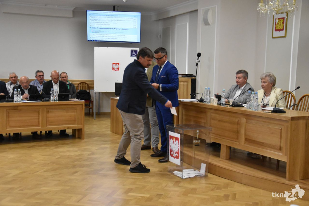 Słoka przewodniczącym. Obratański ze stabilną większością. Pierwsza sesja w gminie Końskie [wideo, zdjęcia]
