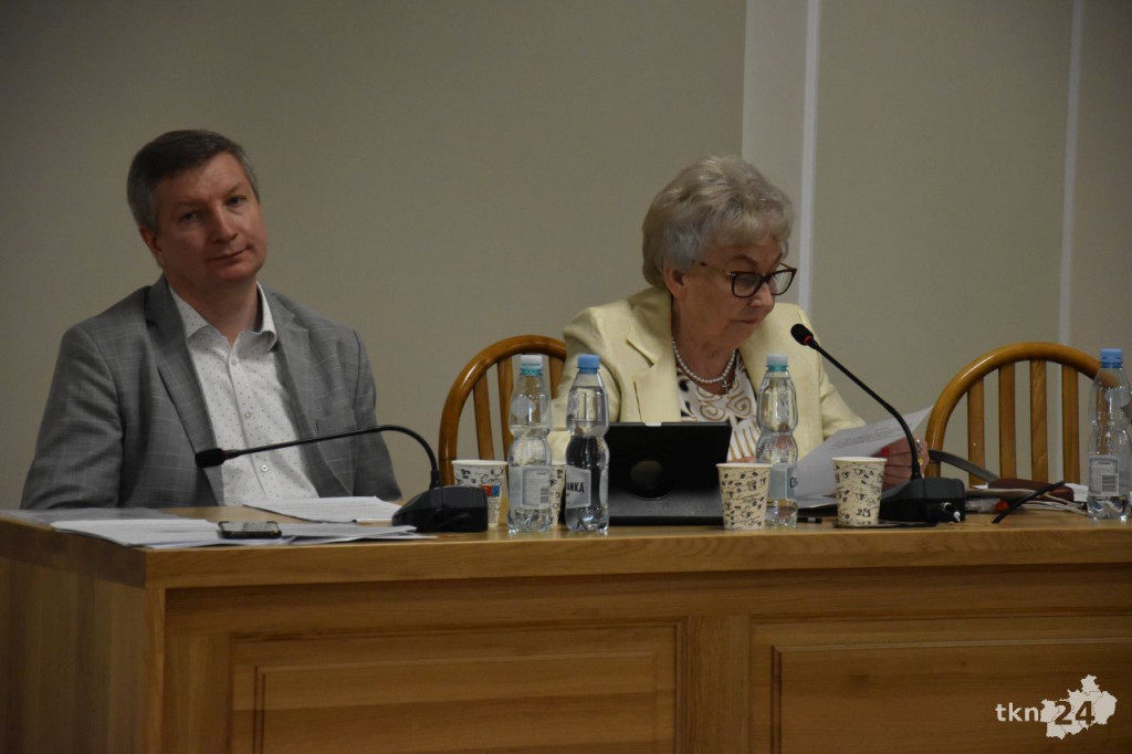 Słoka przewodniczącym. Obratański ze stabilną większością. Pierwsza sesja w gminie Końskie [wideo, zdjęcia]