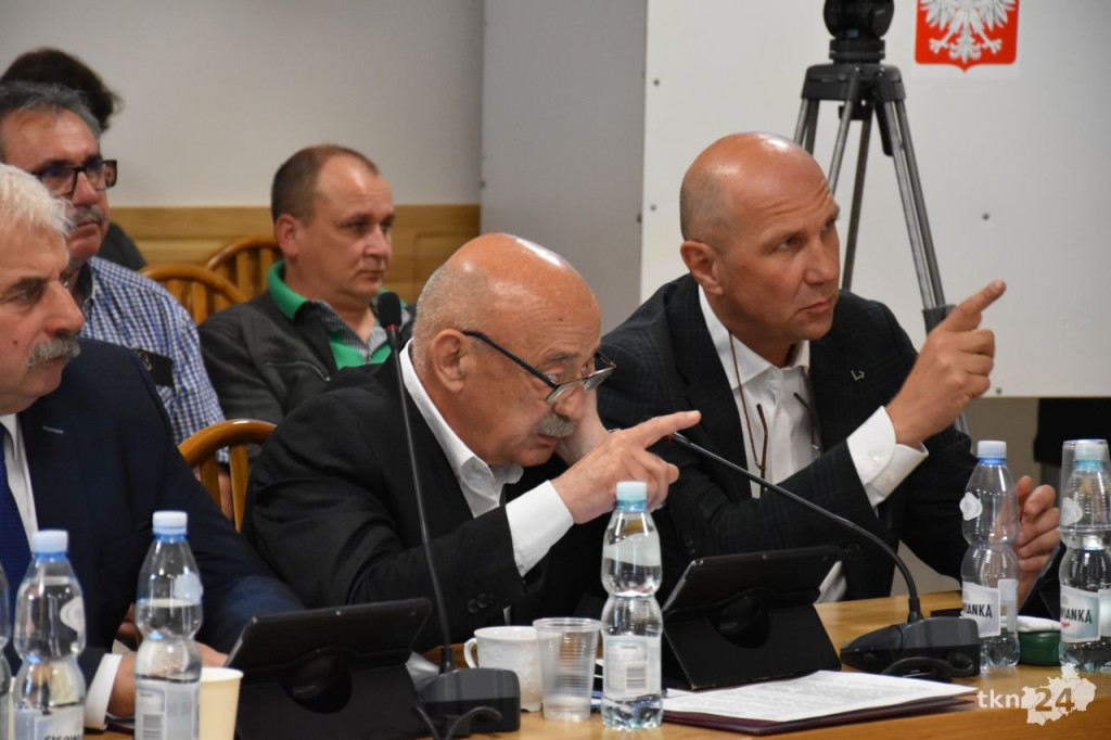 Słoka przewodniczącym. Obratański ze stabilną większością. Pierwsza sesja w gminie Końskie [wideo, zdjęcia]
