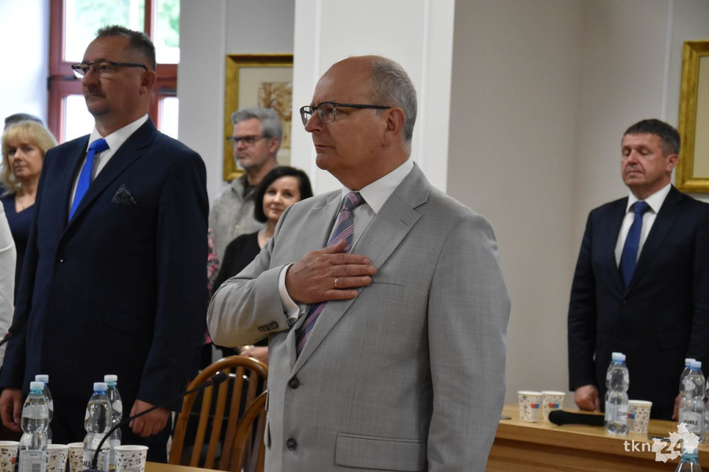 Słoka przewodniczącym. Obratański ze stabilną większością. Pierwsza sesja w gminie Końskie [wideo, zdjęcia]