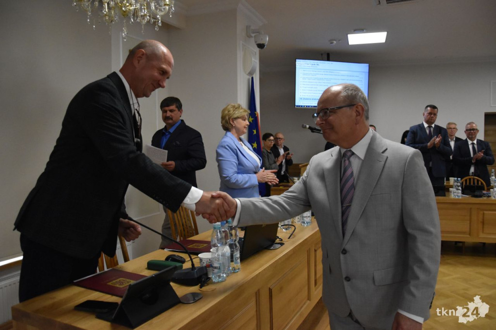 Słoka przewodniczącym. Obratański ze stabilną większością. Pierwsza sesja w gminie Końskie [wideo, zdjęcia]