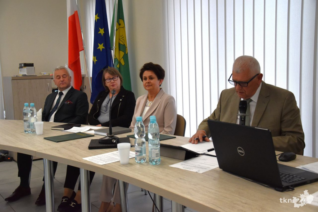 Jolanta Orman zaprzysiężona. Znamy prezydium Rady Gminy w Rudzie Malenieckiej [wideo, zdjęcia]