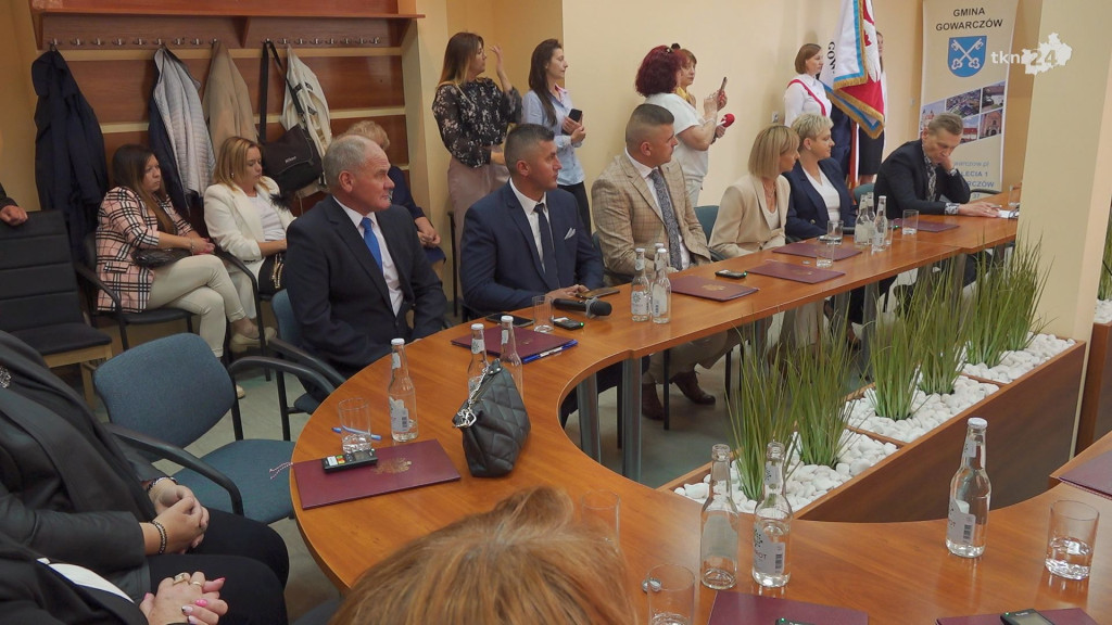 Przekazanie władzy w Gowarczowie. Nowa burmistrz już za sterami [wideo, zdjęcia]