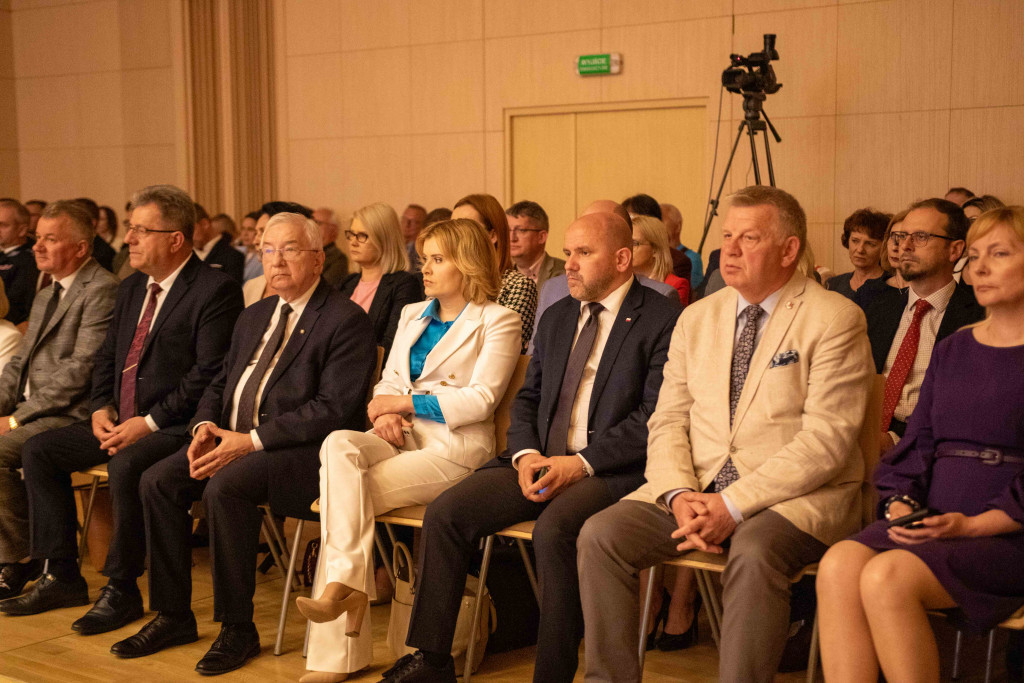 Bętkowski przewodniczącym, Janik marszałkiem Województwa Świętokrzyskiego