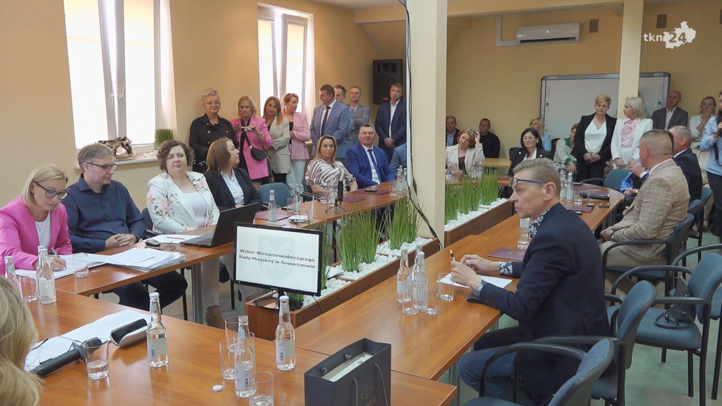 Przekazanie władzy w Gowarczowie. Nowa burmistrz już za sterami [wideo, zdjęcia]