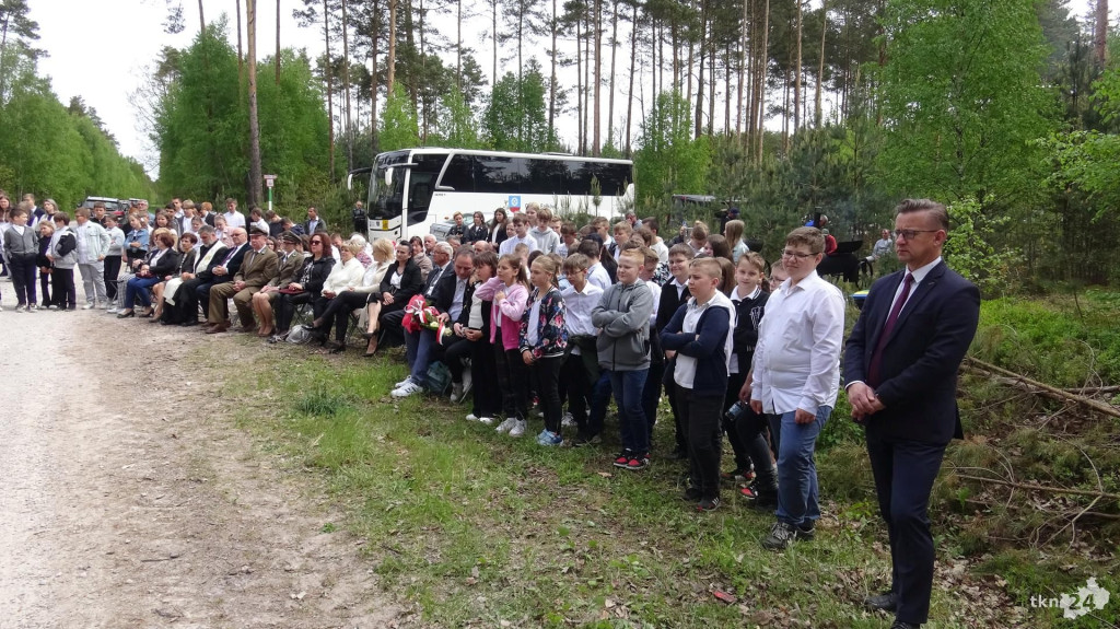 Pomogli żydowskim rodzinom, więc zginęli. Fałków pamięta o Olszewskich [wideo, zdjęcia]
