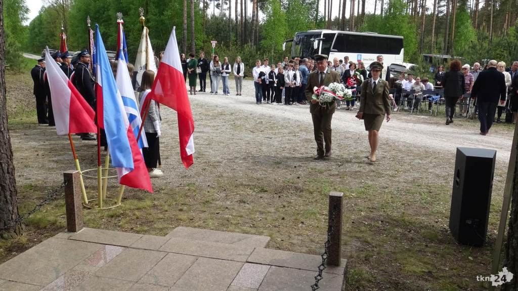 Pomogli żydowskim rodzinom, więc zginęli. Fałków pamięta o Olszewskich [wideo, zdjęcia]