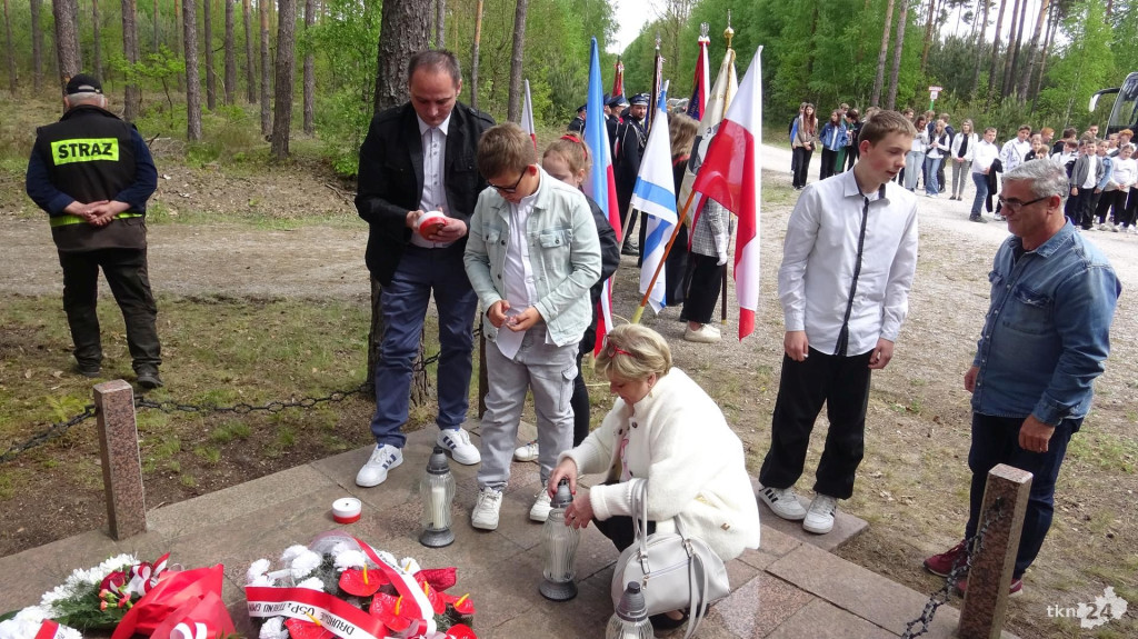 Pomogli żydowskim rodzinom, więc zginęli. Fałków pamięta o Olszewskich [wideo, zdjęcia]